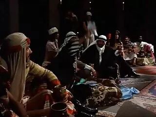 دختران از پول های نفسانی بهره مند دانلود فیلم سکسی2016 می شوند