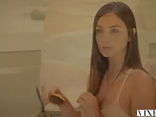 مادر بزرگسال مجلل با بیماران رابطه جنسی دانلود سکس چت برقرار می کند